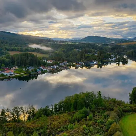 Hus I Telemarkskanalens Hjerte